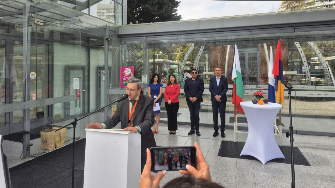 Директна самолетна линия ще свързва Ереван и Бургас от 4 юни