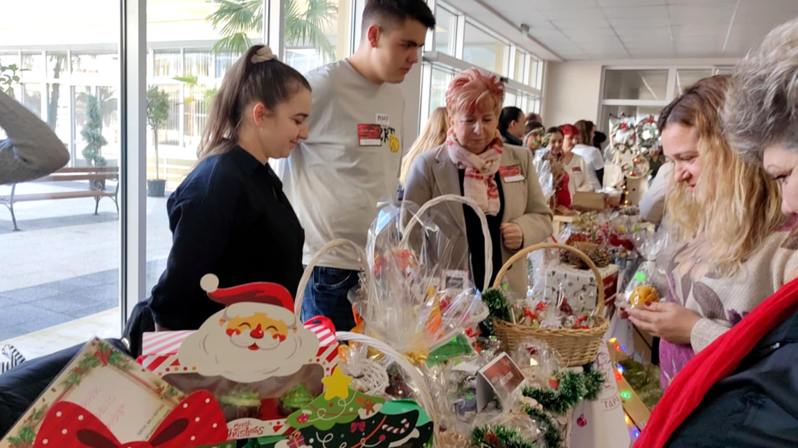 Благотворителен базар в Тракийския университет