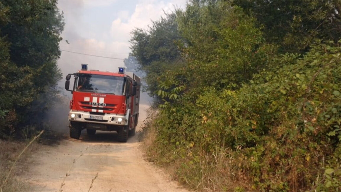 Пожар пламна край Бобошево