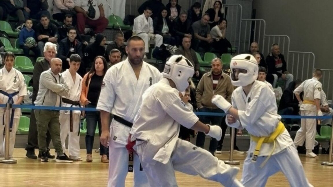 120 се хвърлиха в битки за Купа „Верея“