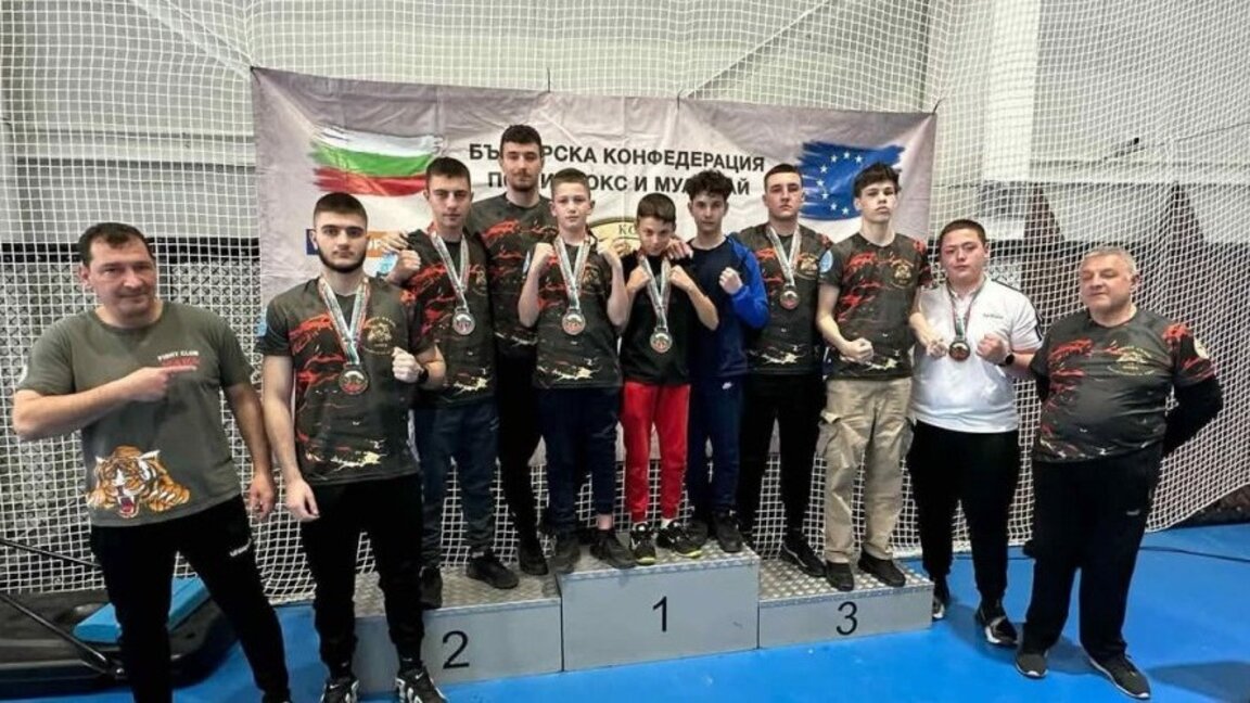 Шест медала извоюваха бойци от клуб „Хара“