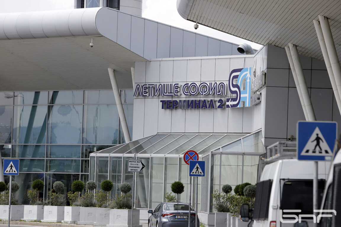 На Терминал 2 на летище "София" се провежда тренировъчна евакуация