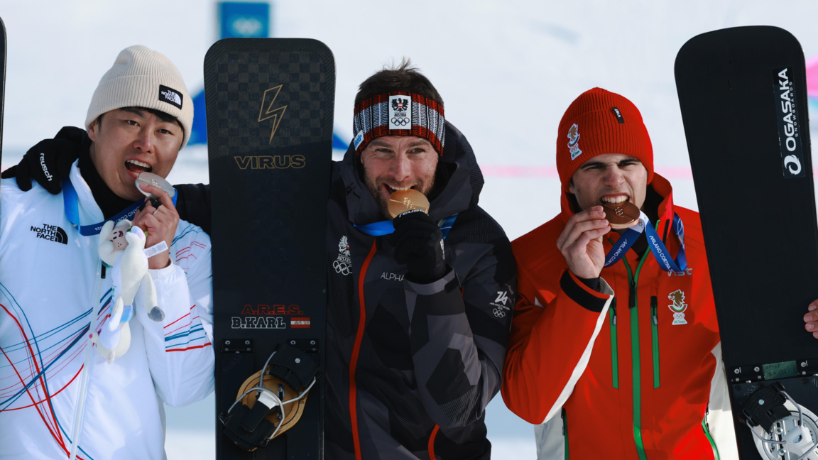 Тервел Замфиров (вдясно) донесе бронзов медал за България.