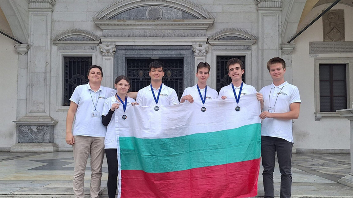 Elevii de liceu din Bulgaria câștigă patru medalii la Olimpiada Balcanică de Informatică