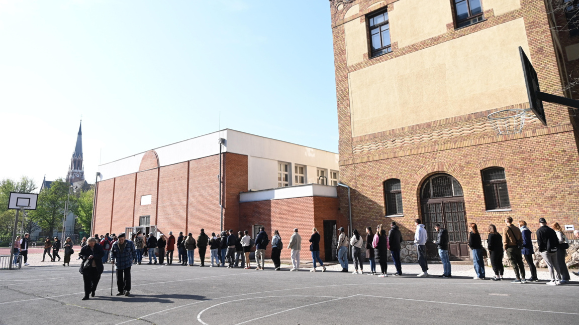 Изборите в Унгария протичат при рекордна...