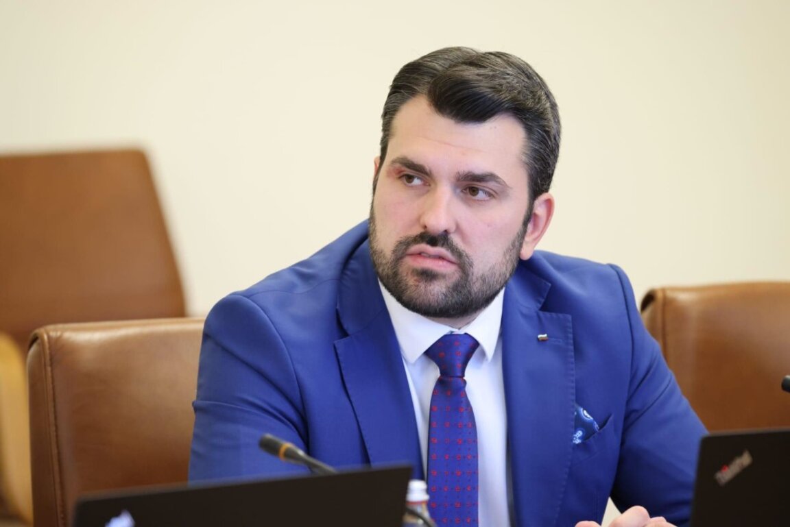 Министърът на външните работи Георг Георгиев