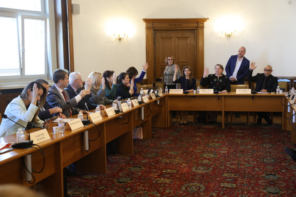На заседанието на Комисията по труда и социалната политика в Народното събрание - 29 октомври 2025 г.