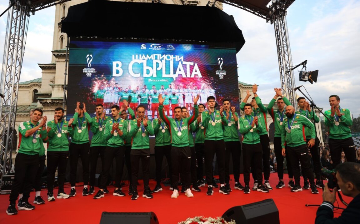 Bulgaristan yeni voleybol efsanelerini törenle karşıladı