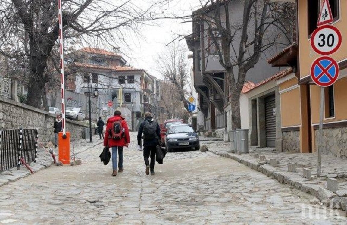 Строг режим за достъп на колите в Стария град подготвя общината