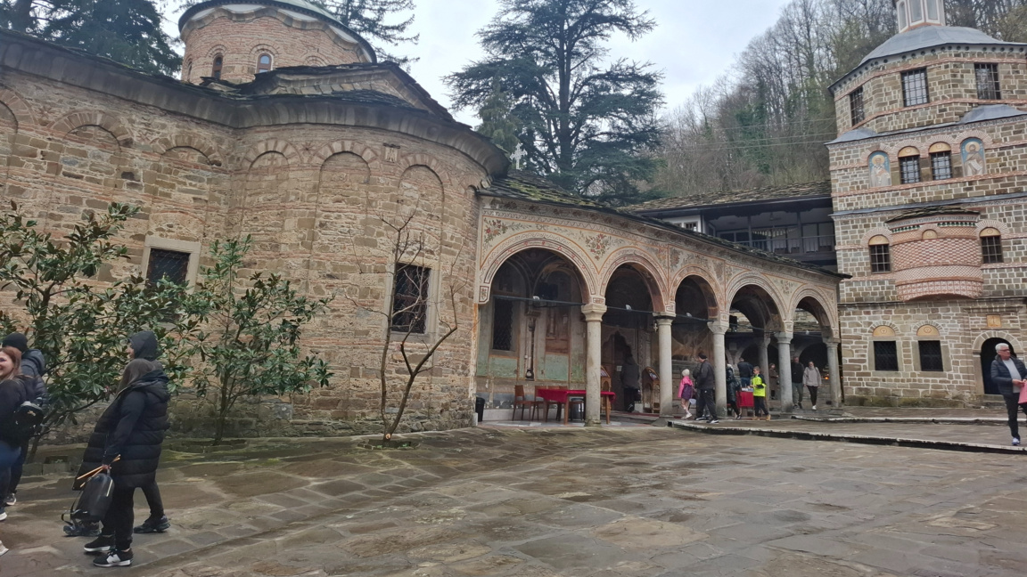 Троянският манастир "Успение Богородично" се готви да посрещне Възкресение 