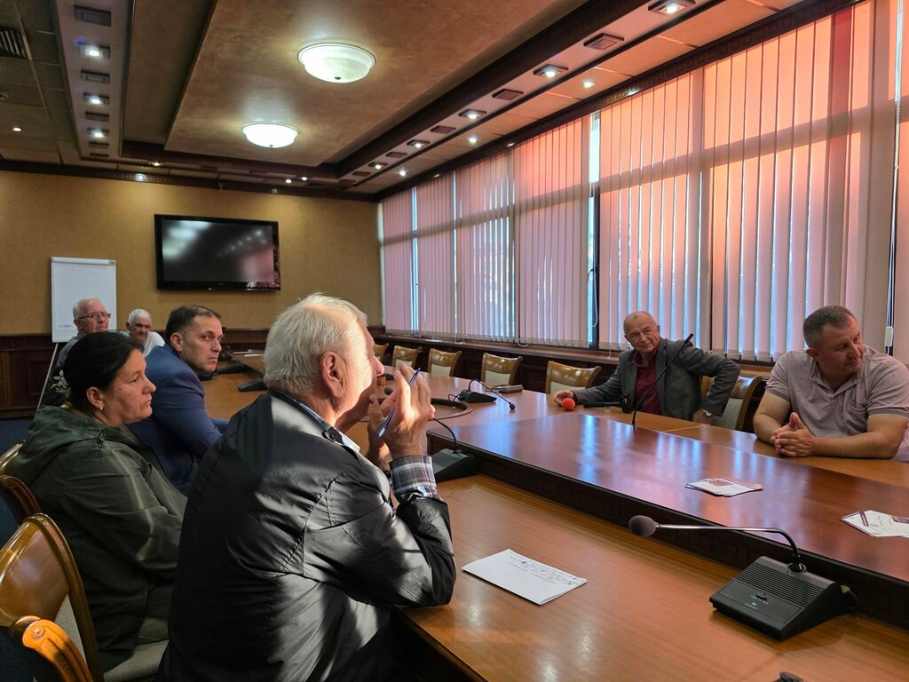 Жители на Виница се срещнаха с кмета и зам.-кметове в Община Варна