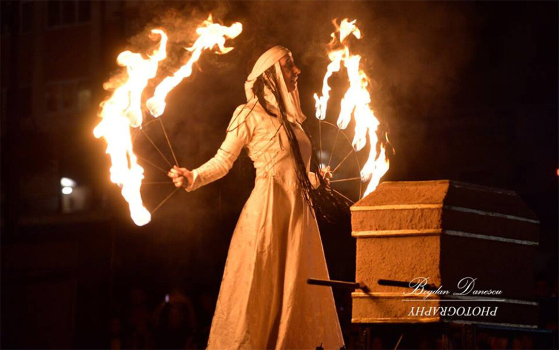 Уникален огнен спектакъл сред руините на археологическия резерват "Кабиле"