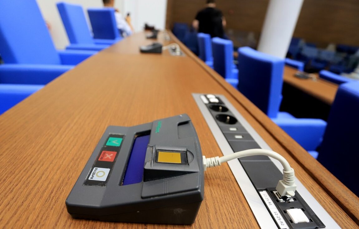 Екзитпол на водещите агенции: Кои влизат в НС със свои депутати?