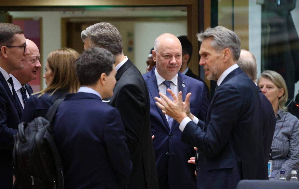 България има месец да реши как да постъпи с рафинерията "Лукойл Нефтохим"