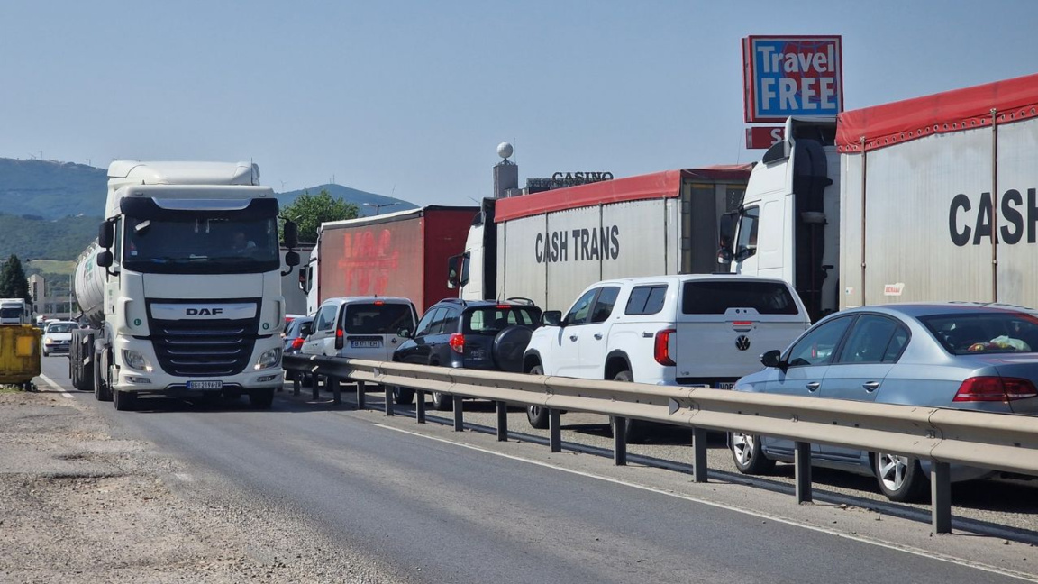 Hay mucho tráfico de camiones en la frontera con Turquía