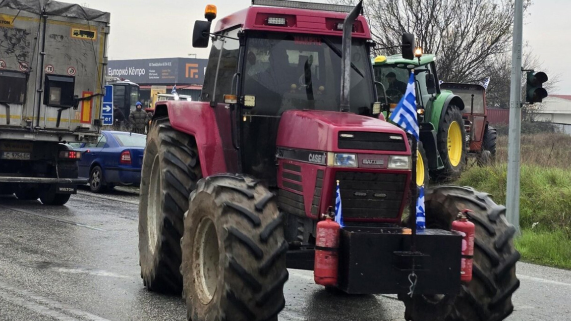 Greek farmers block Kulata-Promachonas crossing between Bulgaria and Greece