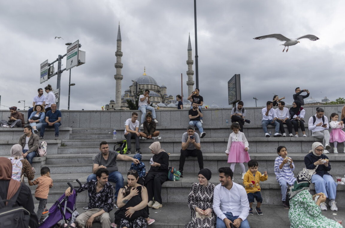 Няма данни за щети вследствие на силния трус в Истанбул