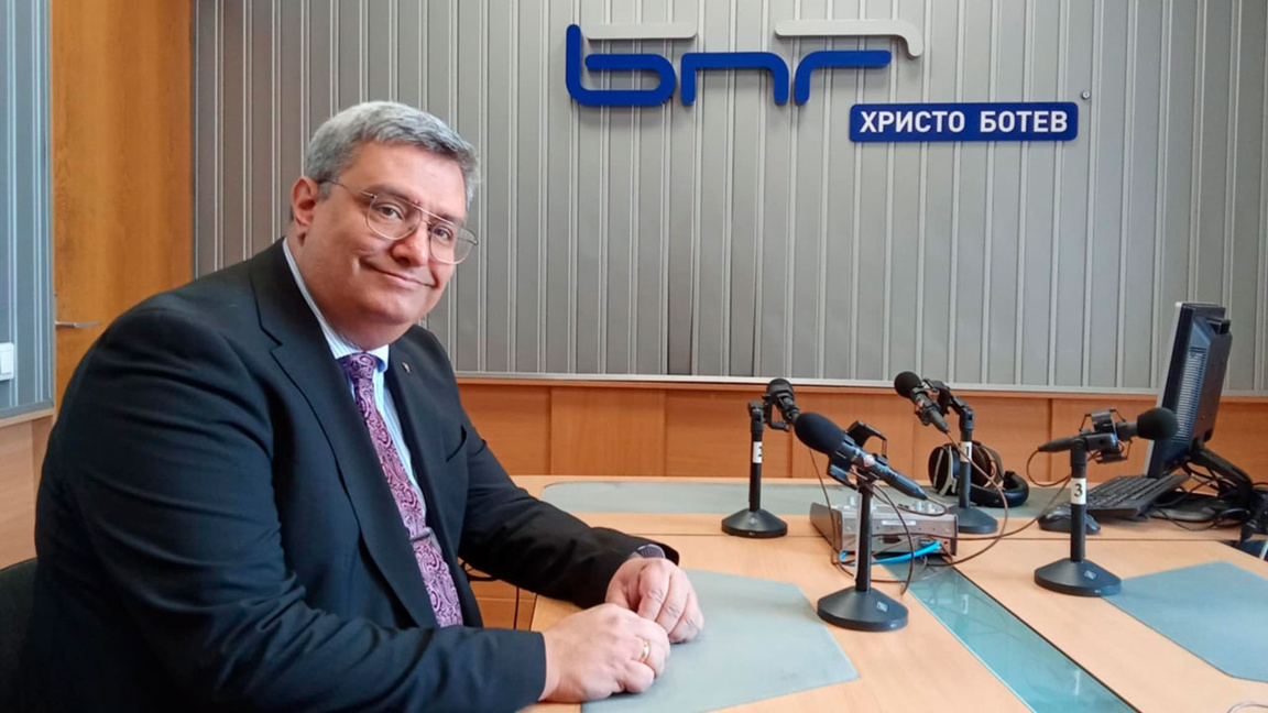 Проф. Велизар Садовски