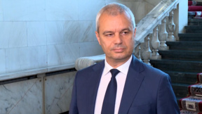 Лицата зад кандидатите: Пътят към президентството на Костадин Костадинов