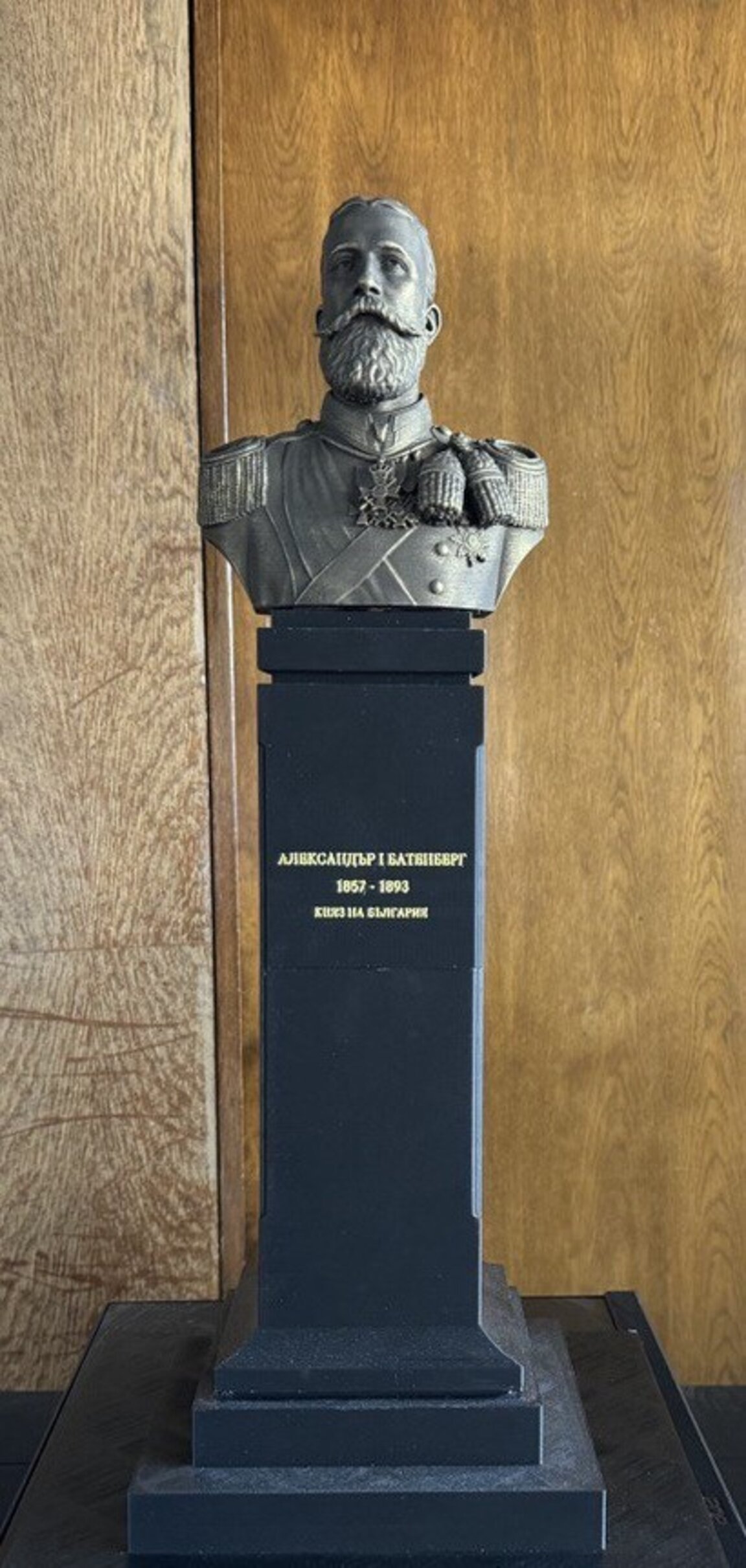 Паметник на Батенберг