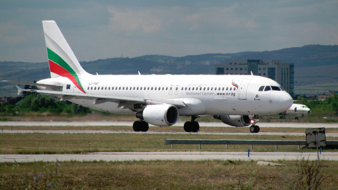 Tempête Ciaran: Bulgaria Air a annulé son vol Paris-Sofia...