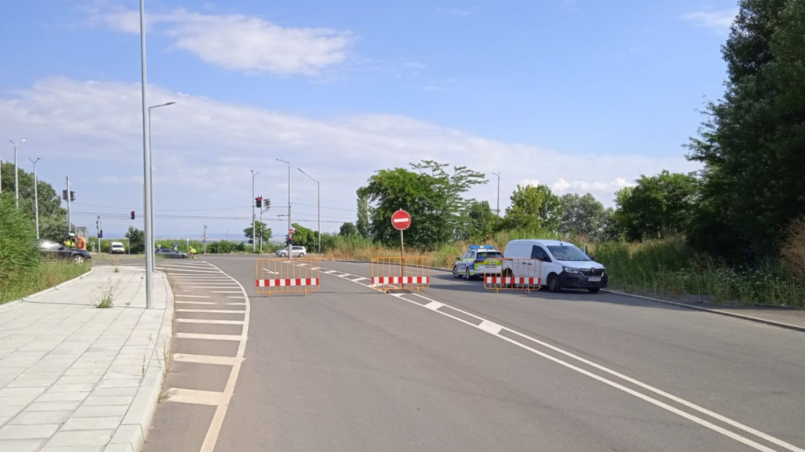 В ход е изграждането на кръговото кръстовище на булевард "Захари Стоянов"