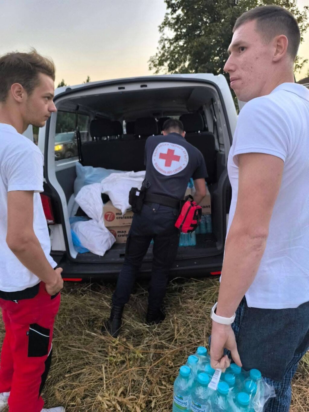 БЧК - Бургас помага на пострадалите хора от пожара в село Скала (ОБНОВЕНА)