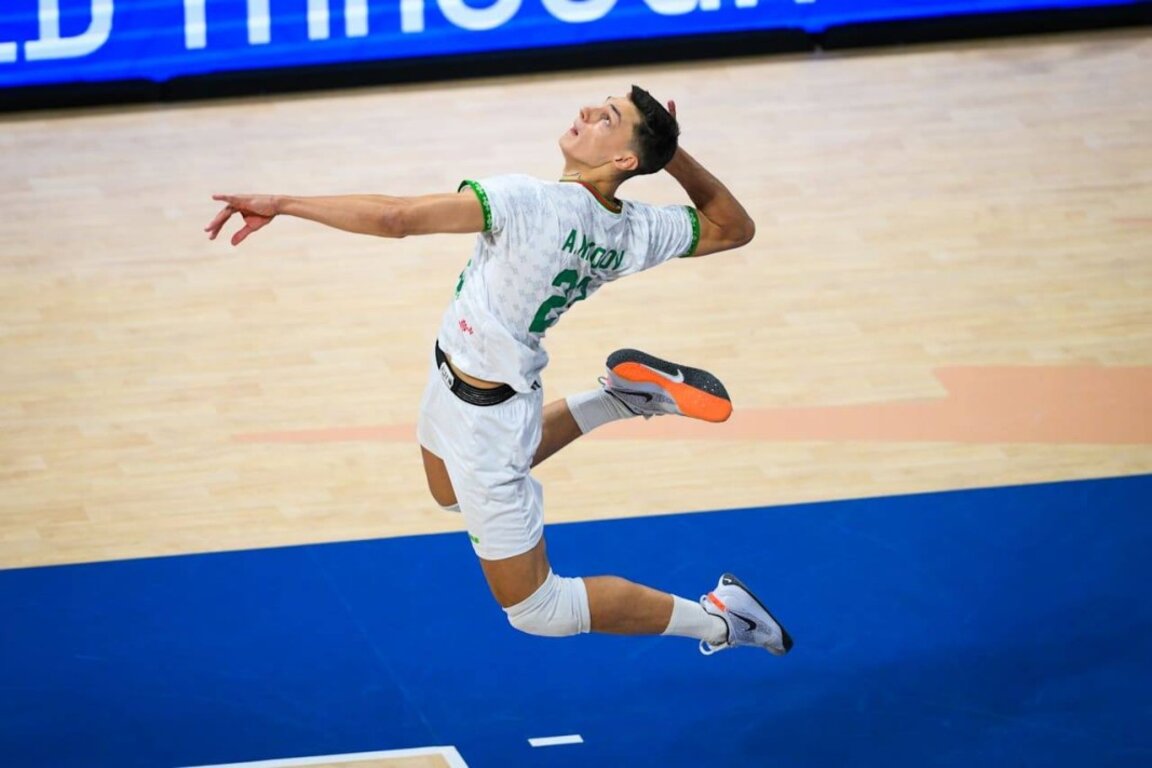 Александър Николов