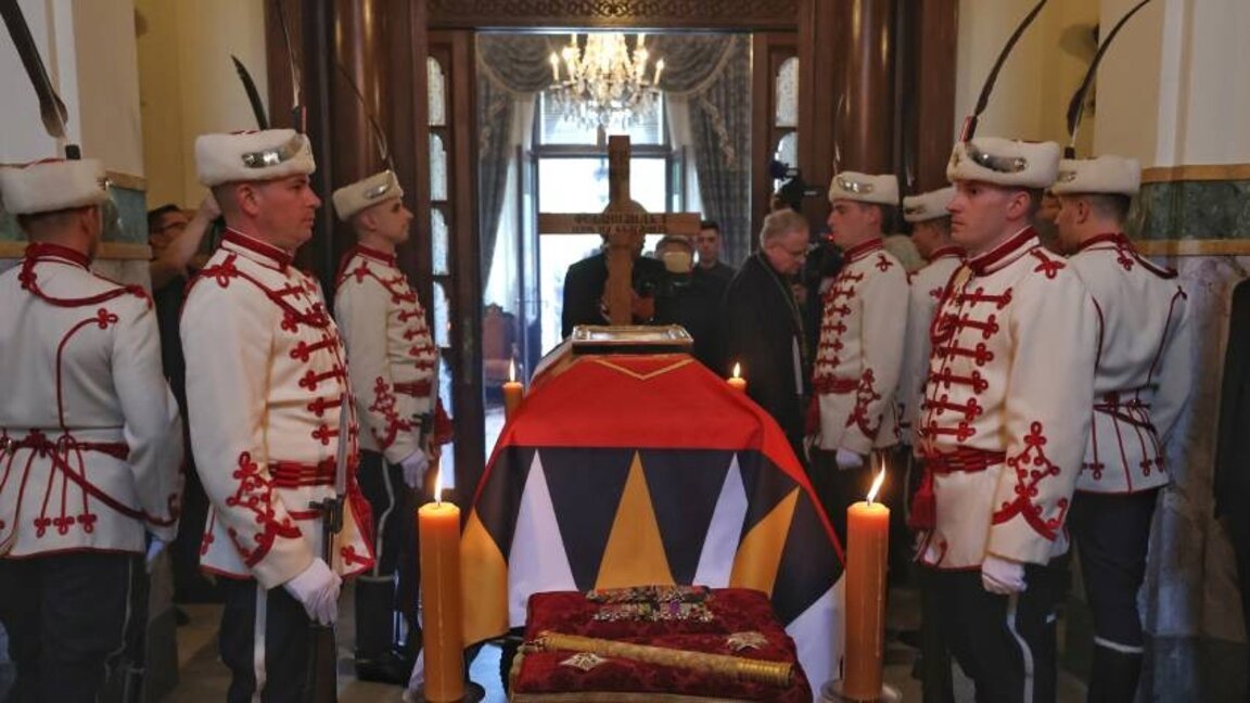 Los restos mortales del zar Fernando I ya están en el Palacio de Vrana