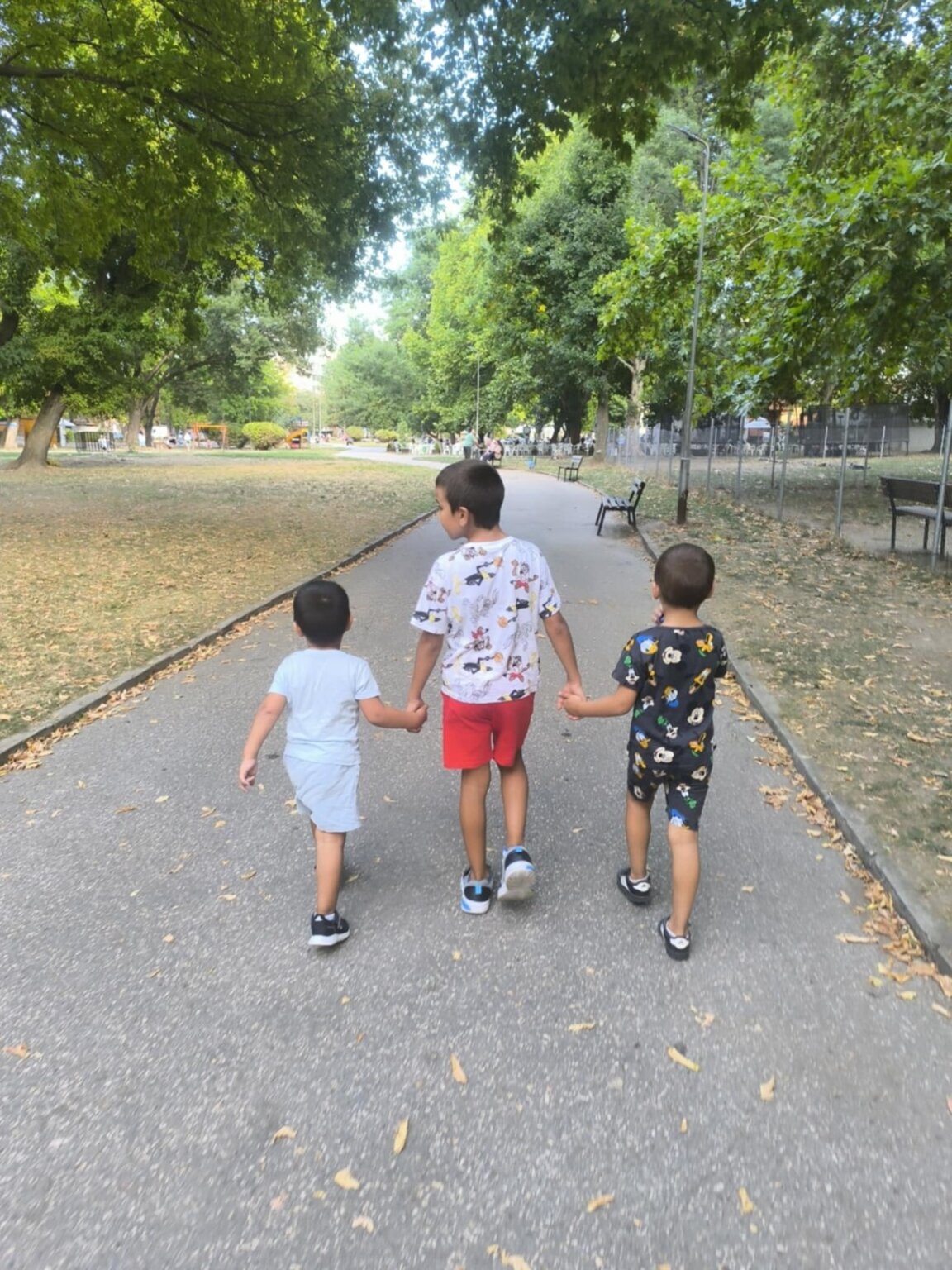 Детските игри: Забавленията навън срещу дигиталния свят