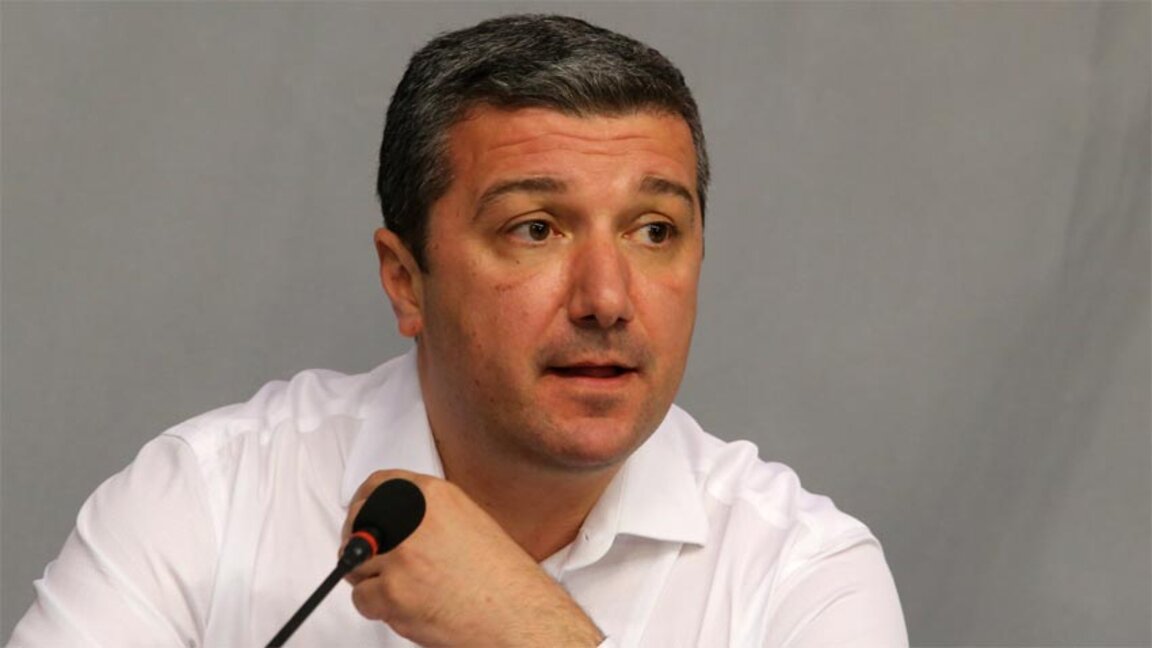 Драгомир Стойнев