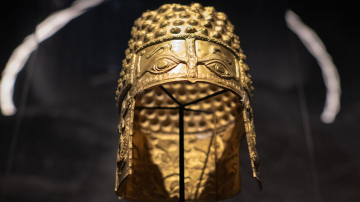 Златният шлем от Коцофенещ