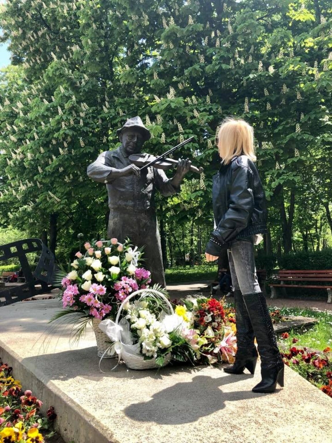 Зала ще носи името на Тодор Колев