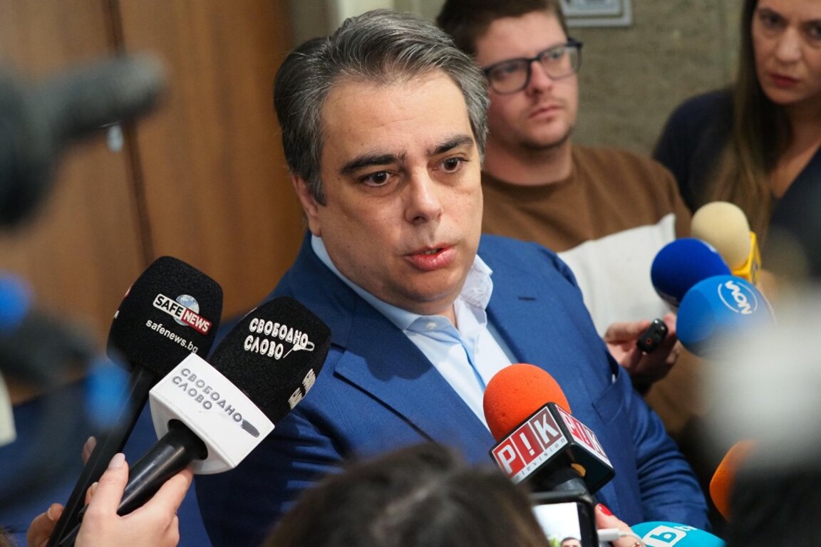 Асен Василев