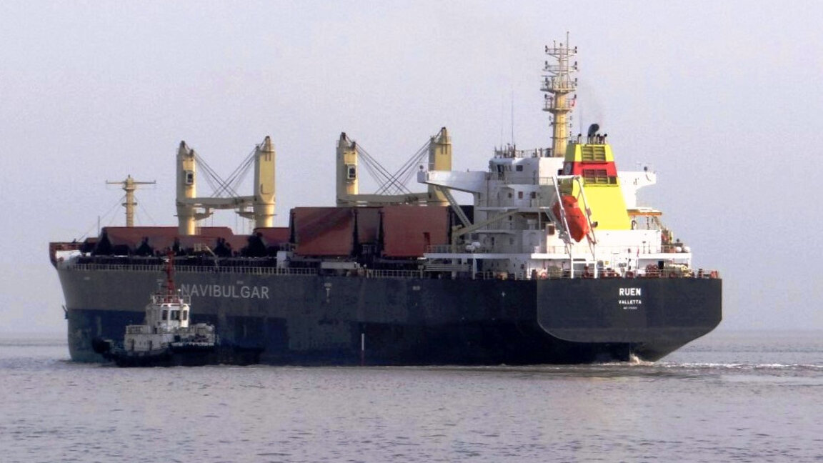 Bulgarische Matrosen vom befreiten Schiff „Ruen“ sind wieder in der Heimat