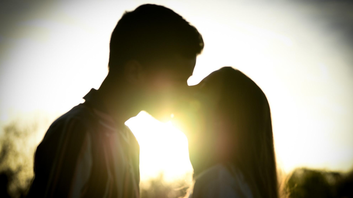 Как науката обяснява точно любовта от пръв поглед?