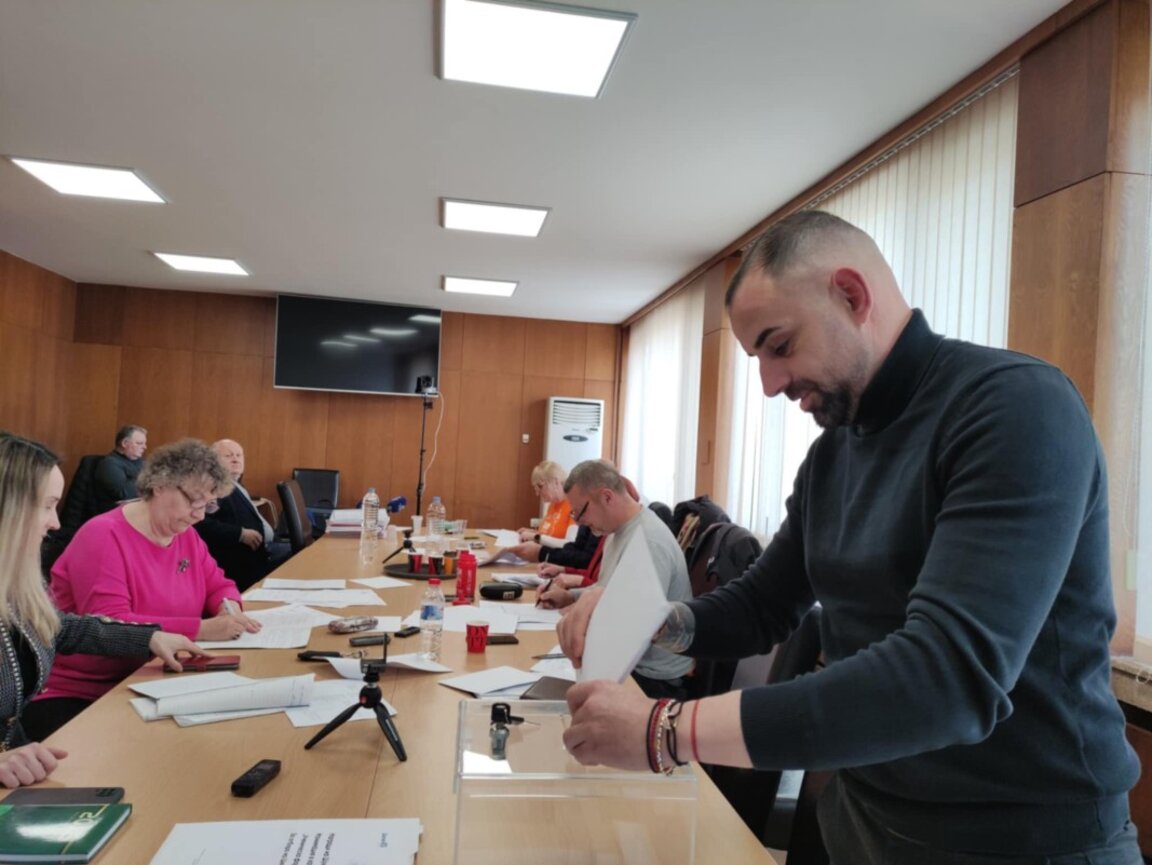 14 с Наградата на Шумен за образование