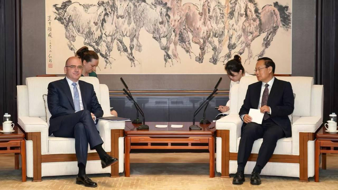 Bulgaria and China discuss direct flights and faster visa processing
