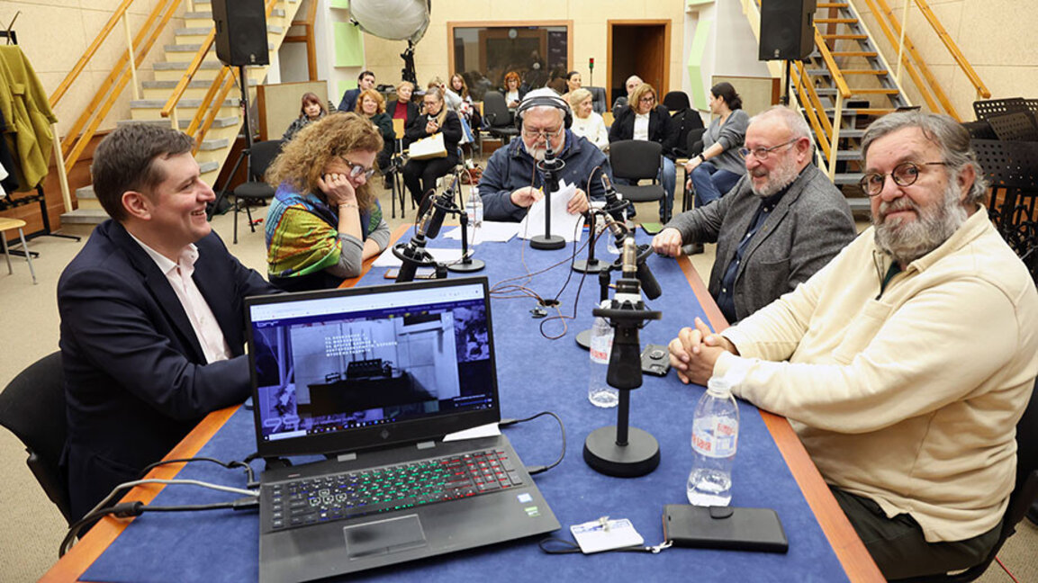 Без радио не мога