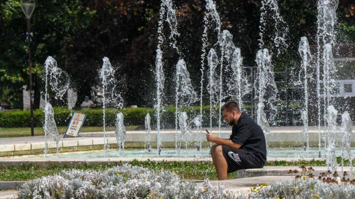 Cooler temperatures, precipitation expected on Friday