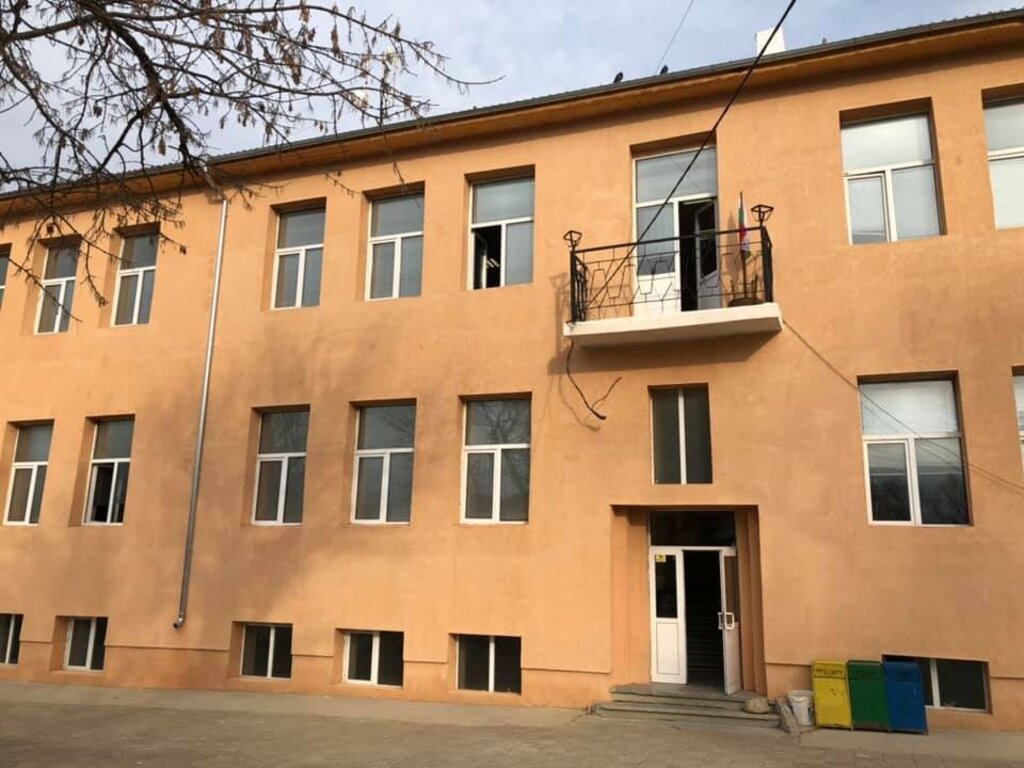 Шест училища имат нови директори