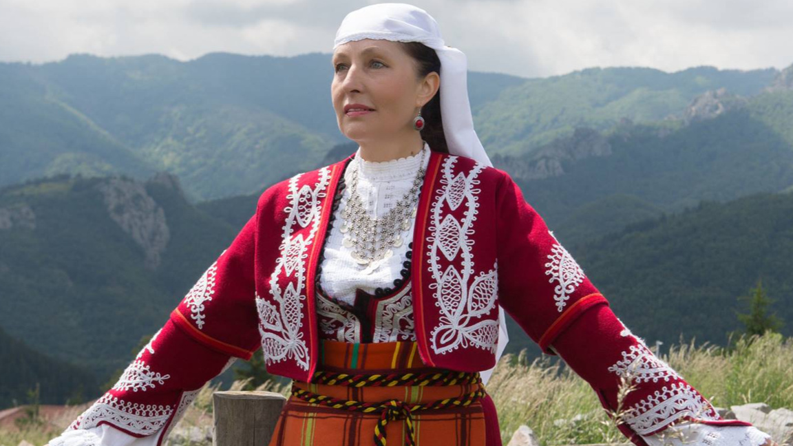 Евелина Станчева: Народната песен е нашата визитна картичка пред света