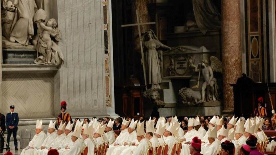 В Рим пристигнаха всички кардинали, които ще избират новия папа