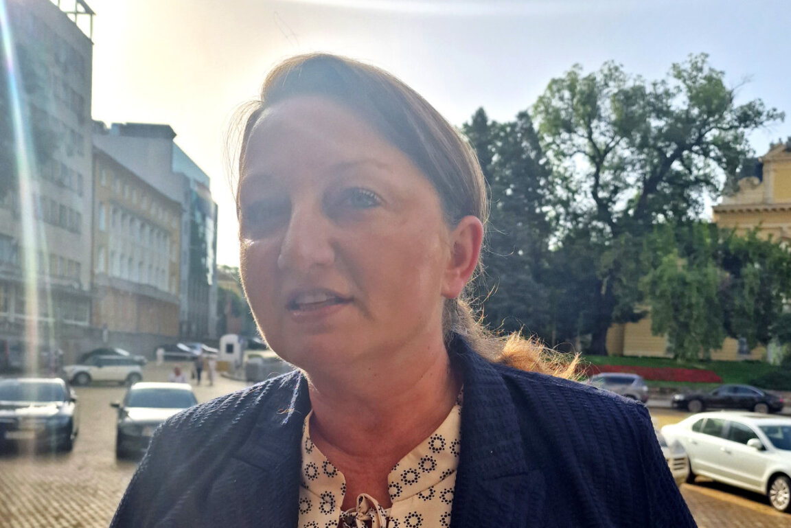 Деница Сачева