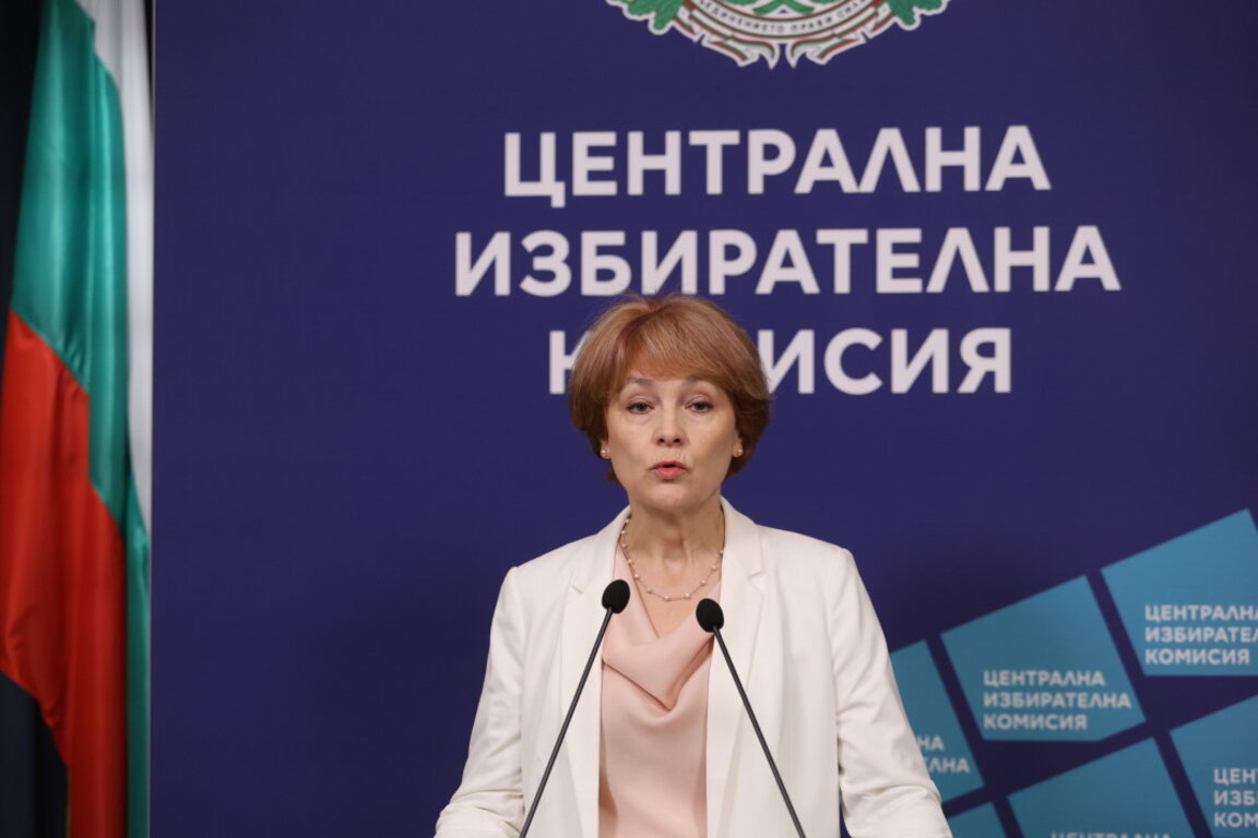 ЦИК не може да коментира кое от двете крила в ДПС ще получи регистрация за изборите