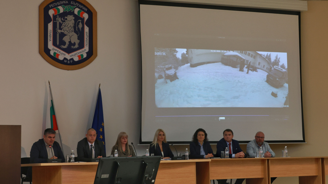 В сградата на Главна дирекция "Национална полиция" (ГДНП) представители на МВР и прокуратурата дават информация за хода на разследването по случая „Петрохан” - 9 февруари 2026 г.