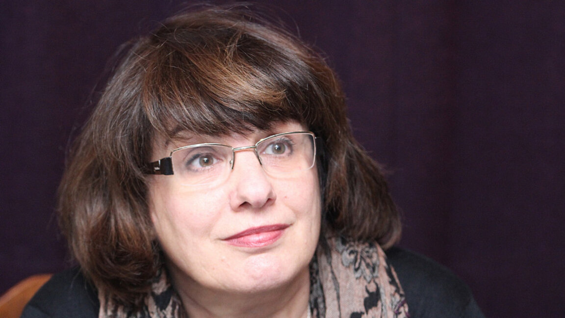 Юлиана Николова