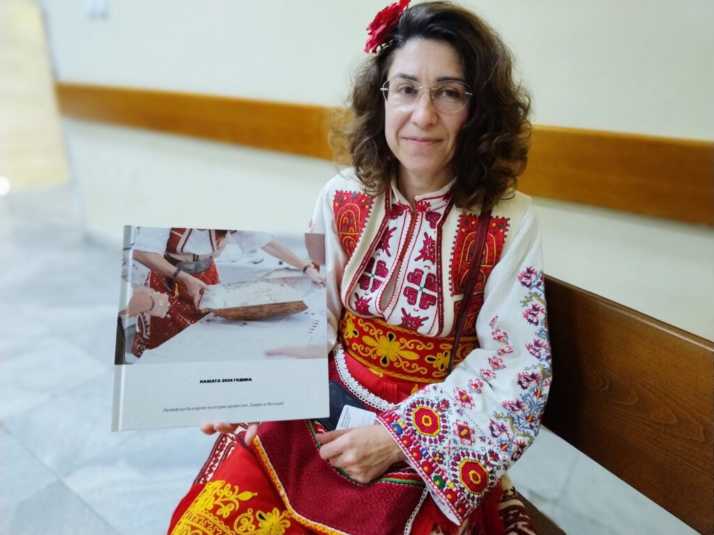 Искра Бонева