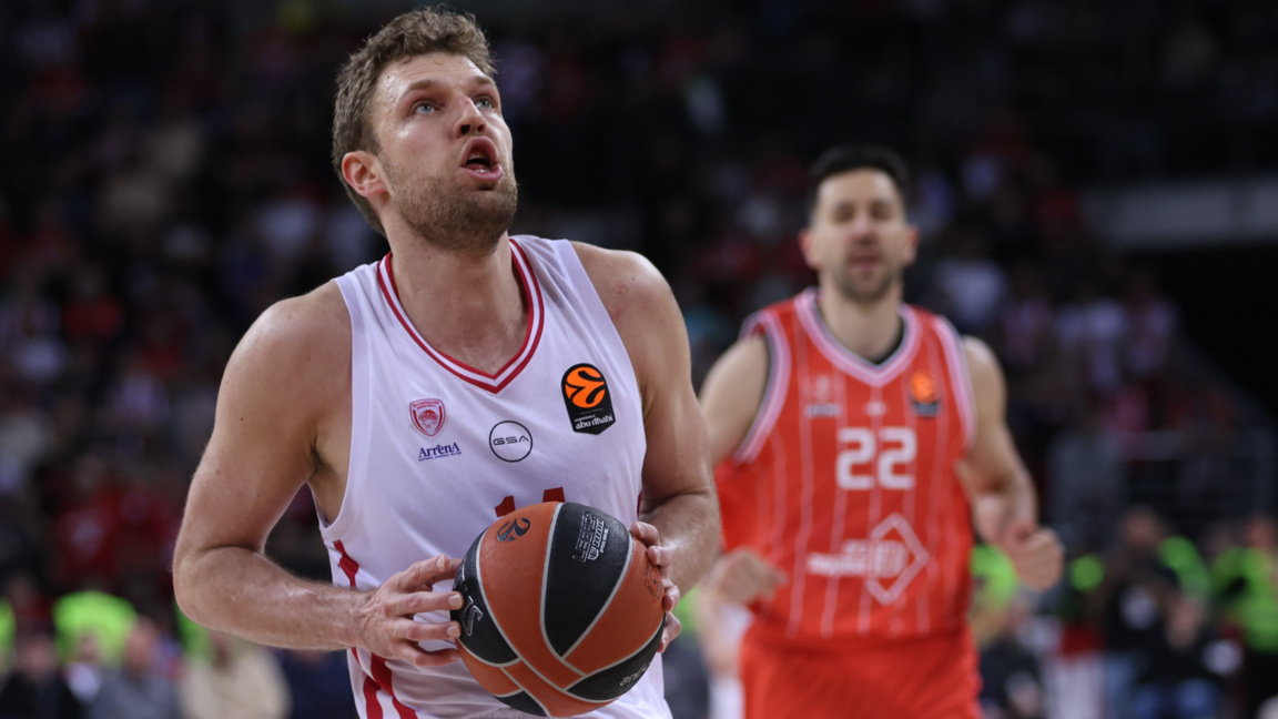 Александър Везенков