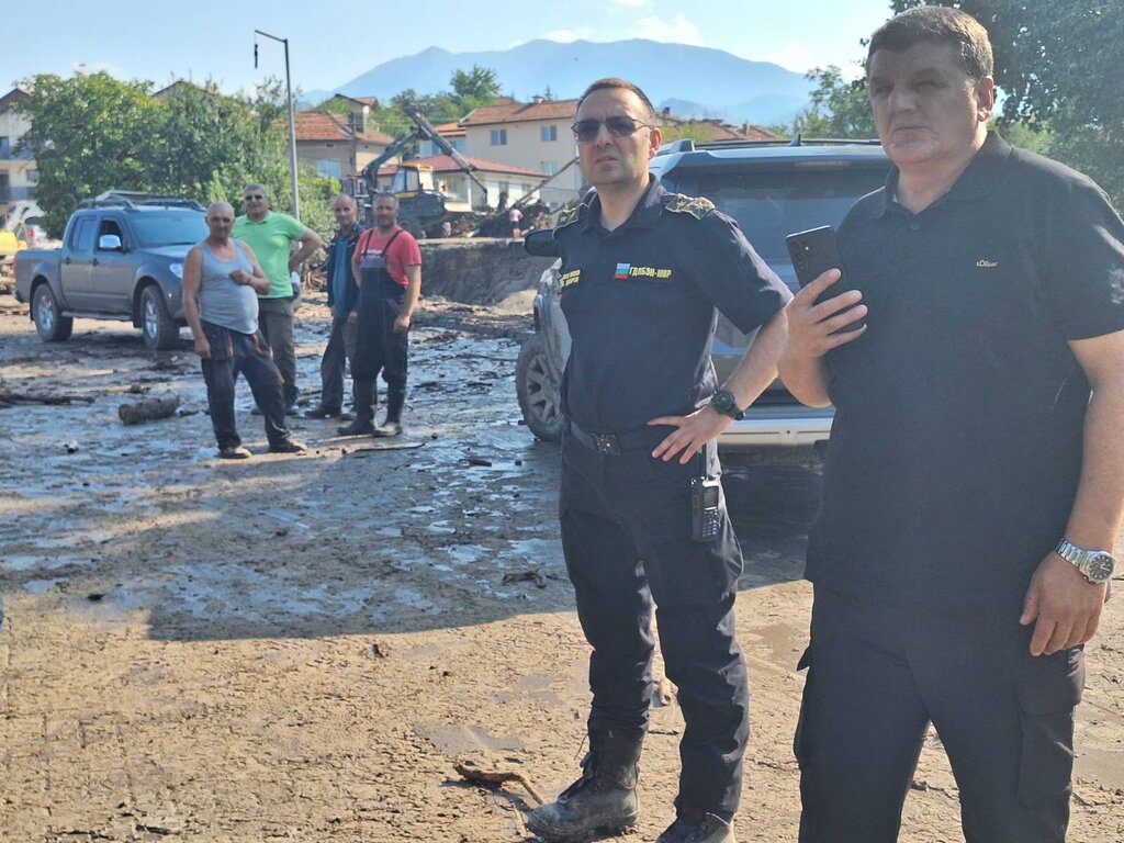 В община Струмяни разчистват тежките поражения от водното бедствие